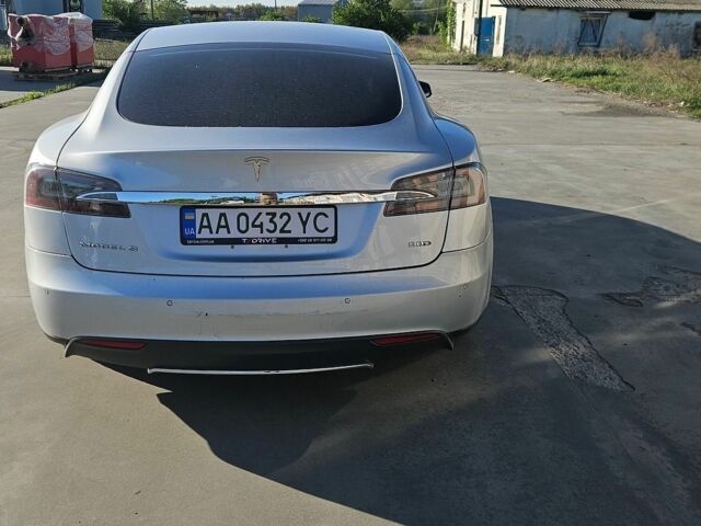 Сірий Тесла Модель С, об'ємом двигуна 0 л та пробігом 320 тис. км за 7500 $, фото 1 на Automoto.ua