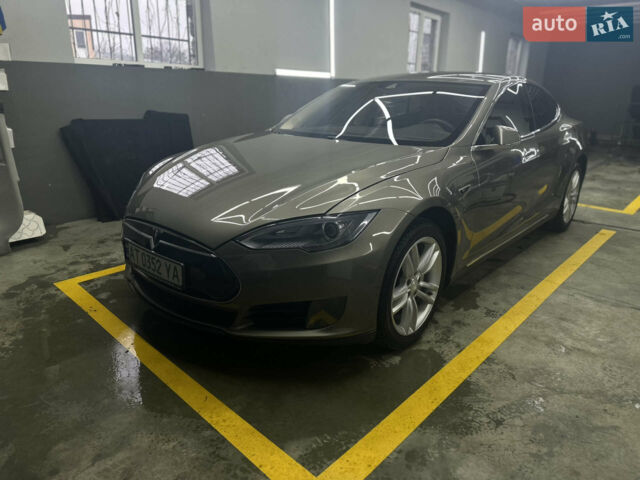 Сірий Тесла Модель С, об'ємом двигуна 0 л та пробігом 145 тис. км за 17500 $, фото 1 на Automoto.ua