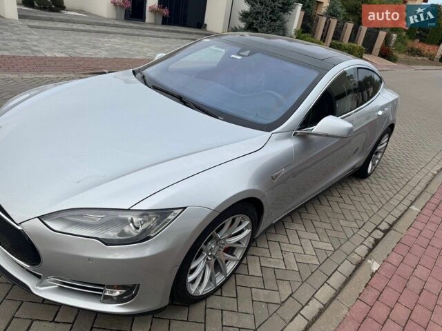 Сірий Тесла Модель С, об'ємом двигуна 0 л та пробігом 136 тис. км за 14500 $, фото 1 на Automoto.ua