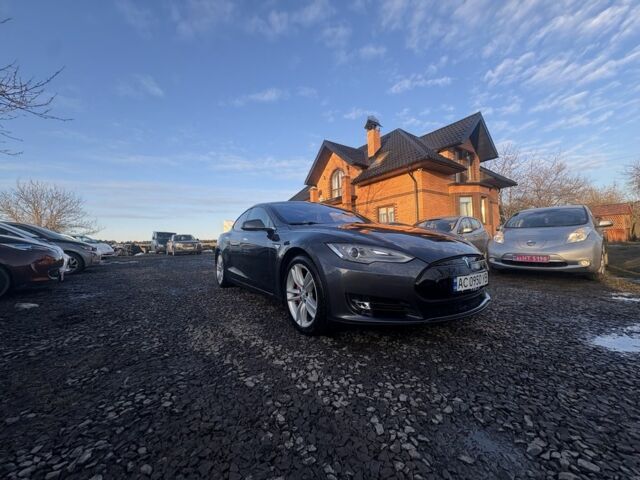 Серый Тесла Модель С, объемом двигателя 0 л и пробегом 220 тыс. км за 13000 $, фото 1 на Automoto.ua