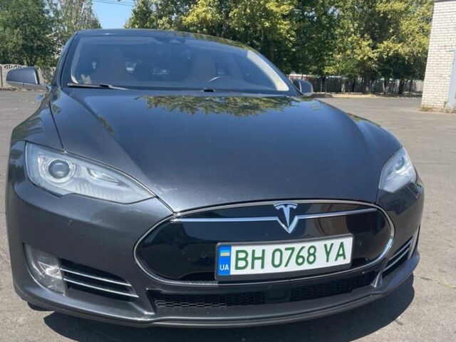 Серый Тесла Модель С, объемом двигателя 0 л и пробегом 175 тыс. км за 16500 $, фото 1 на Automoto.ua