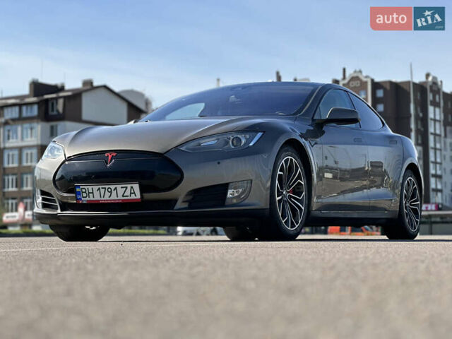 Серый Тесла Модель С, объемом двигателя 0 л и пробегом 148 тыс. км за 33900 $, фото 1 на Automoto.ua