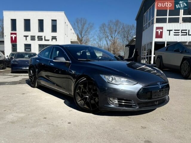 Серый Тесла Модель С, объемом двигателя 0 л и пробегом 263 тыс. км за 13900 $, фото 1 на Automoto.ua