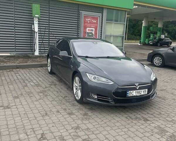 Серый Тесла Модель С, объемом двигателя 0 л и пробегом 239 тыс. км за 16500 $, фото 1 на Automoto.ua