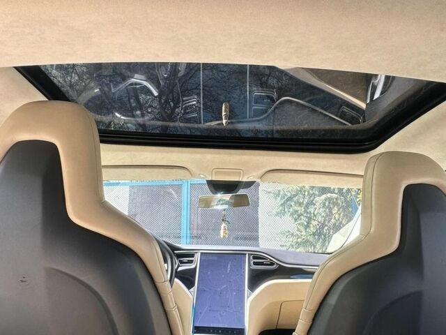 Сірий Тесла Модель С, об'ємом двигуна 0 л та пробігом 118 тис. км за 13500 $, фото 1 на Automoto.ua