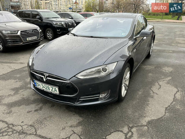 Серый Тесла Модель С, объемом двигателя 0 л и пробегом 183 тыс. км за 15100 $, фото 1 на Automoto.ua