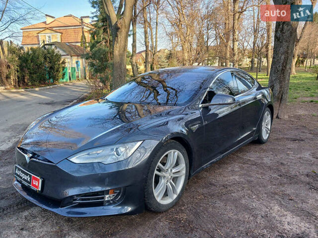 Серый Тесла Модель С, объемом двигателя 0 л и пробегом 130 тыс. км за 15490 $, фото 1 на Automoto.ua