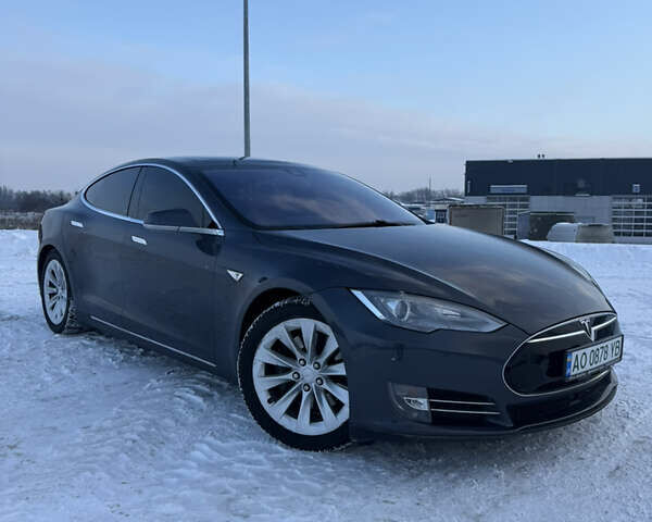 Серый Тесла Модель С, объемом двигателя 0 л и пробегом 179 тыс. км за 14400 $, фото 1 на Automoto.ua
