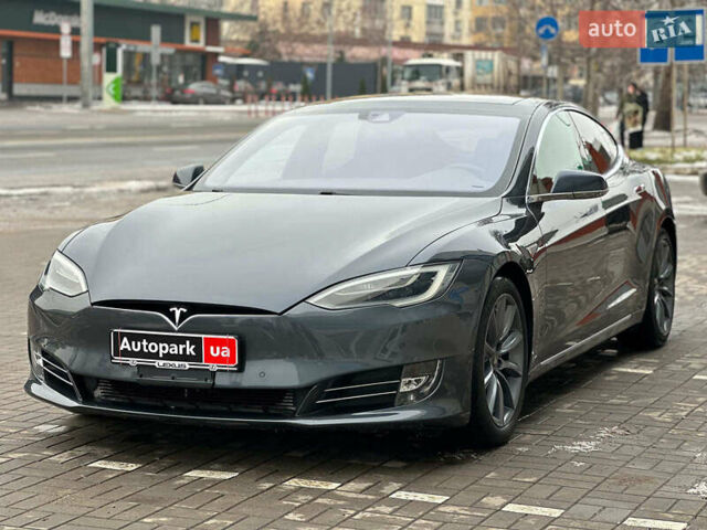Серый Тесла Модель С, объемом двигателя 0 л и пробегом 173 тыс. км за 18740 $, фото 1 на Automoto.ua