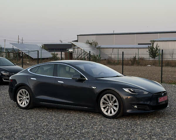 Серый Тесла Модель С, объемом двигателя 0 л и пробегом 168 тыс. км за 16200 $, фото 1 на Automoto.ua