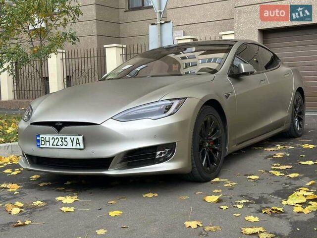 Тесла Модель С 2016 у Одесі на Automoto.ua Сірий Тесла Модель С, об'ємом двигуна 0 л та пробігом 156 тис. км за 18500 $, фото 1 на Automoto.ua