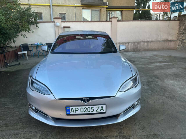 Серый Тесла Модель С, объемом двигателя 0 л и пробегом 125 тыс. км за 13500 $, фото 1 на Automoto.ua