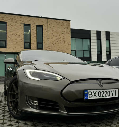 Сірий Тесла Модель С, об'ємом двигуна 0 л та пробігом 156 тис. км за 20000 $, фото 1 на Automoto.ua