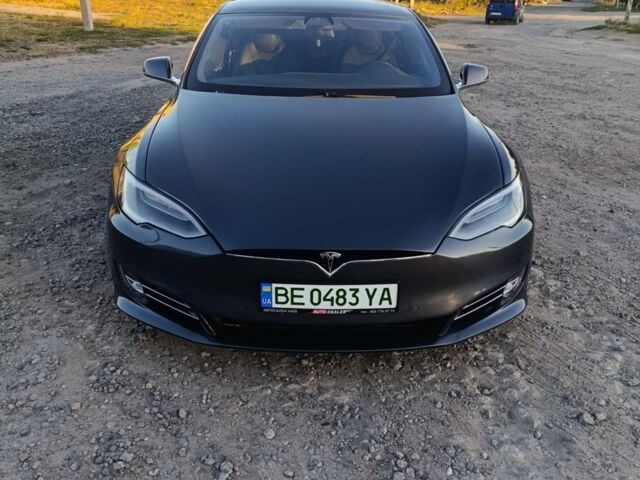 Серый Тесла Модель С, объемом двигателя 0 л и пробегом 86 тыс. км за 21000 $, фото 1 на Automoto.ua