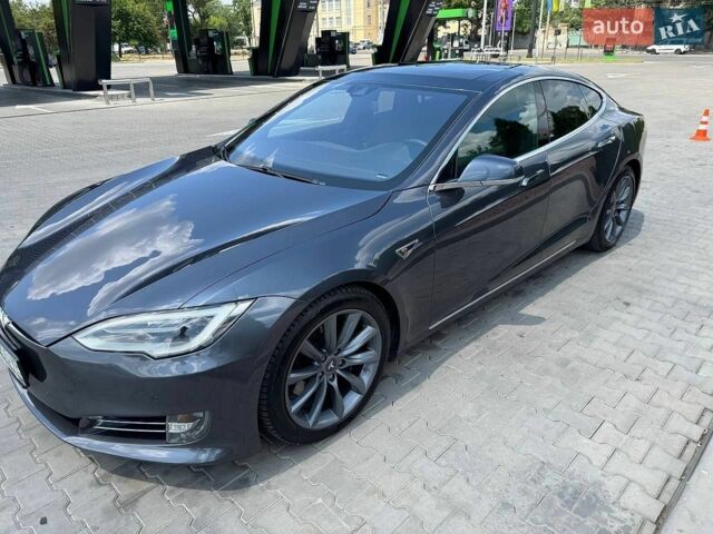 Серый Тесла Модель С, объемом двигателя 0 л и пробегом 175 тыс. км за 16200 $, фото 1 на Automoto.ua