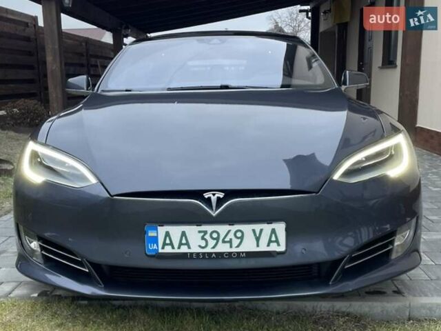 Серый Тесла Модель С, объемом двигателя 0 л и пробегом 193 тыс. км за 17900 $, фото 1 на Automoto.ua