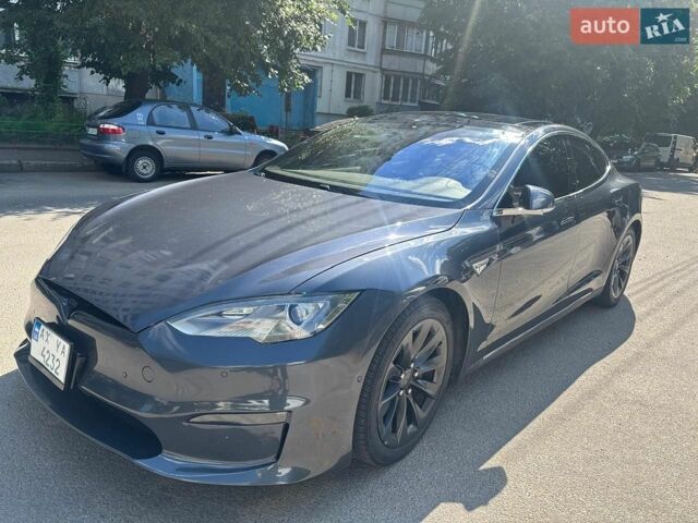 Серый Тесла Модель С, объемом двигателя 0 л и пробегом 165 тыс. км за 15100 $, фото 1 на Automoto.ua