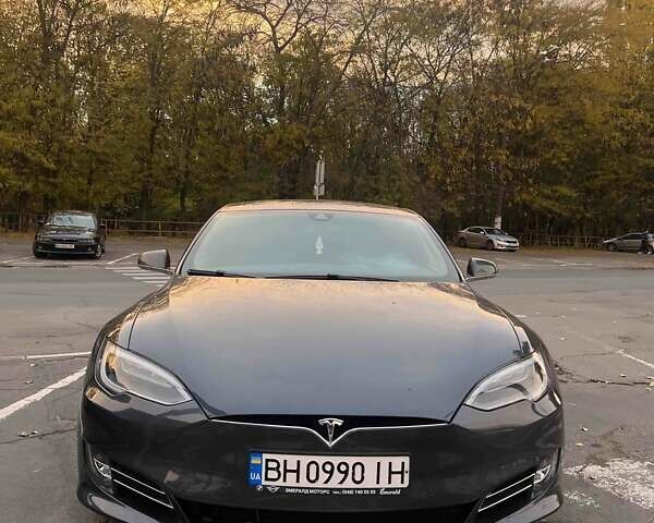 Серый Тесла Модель С, объемом двигателя 0 л и пробегом 115 тыс. км за 14500 $, фото 1 на Automoto.ua