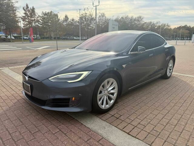 Сірий Тесла Модель С, об'ємом двигуна 0 л та пробігом 94 тис. км за 4800 $, фото 1 на Automoto.ua