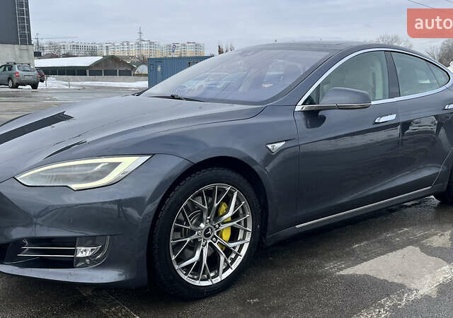 Серый Тесла Модель С, объемом двигателя 0 л и пробегом 133 тыс. км за 17500 $, фото 1 на Automoto.ua