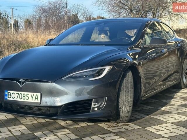Серый Тесла Модель С, объемом двигателя 0 л и пробегом 140 тыс. км за 15300 $, фото 1 на Automoto.ua