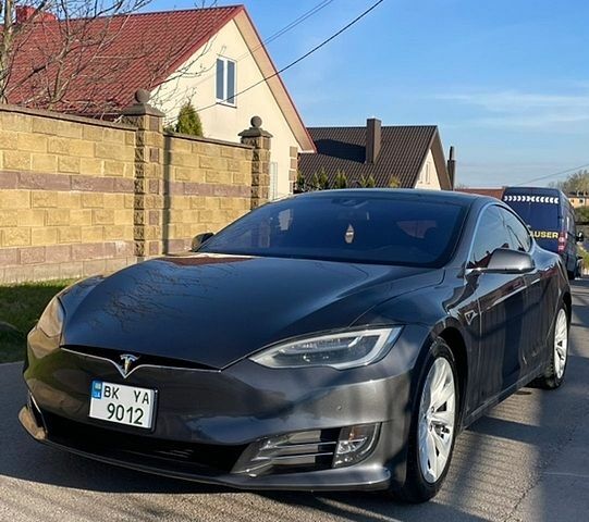 Сірий Тесла Модель С, об'ємом двигуна 0 л та пробігом 177 тис. км за 16000 $, фото 1 на Automoto.ua