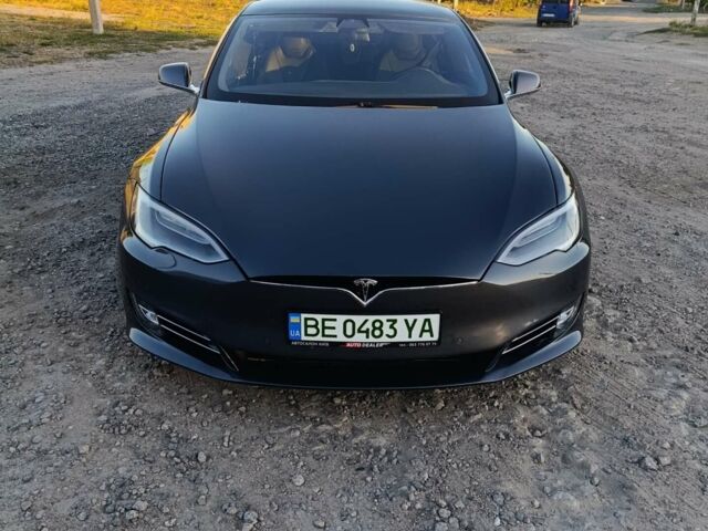 Серый Тесла Модель С, объемом двигателя 0 л и пробегом 86 тыс. км за 21000 $, фото 1 на Automoto.ua