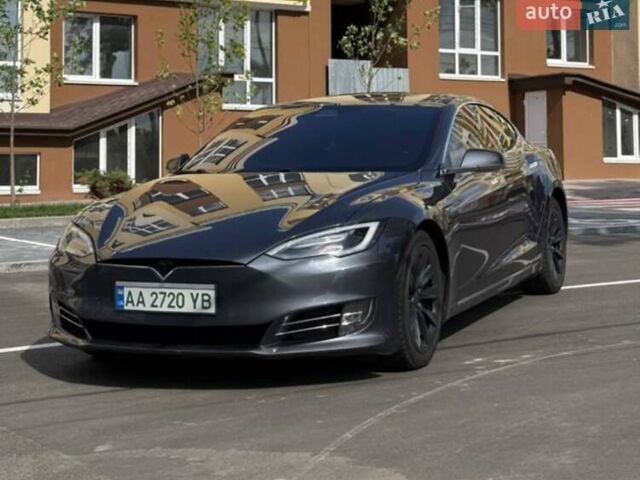 Серый Тесла Модель С, объемом двигателя 0 л и пробегом 143 тыс. км за 18100 $, фото 1 на Automoto.ua