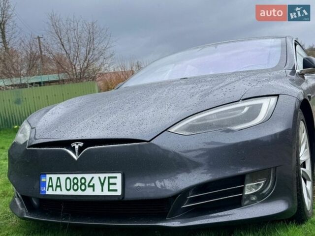 Серый Тесла Модель С, объемом двигателя 0 л и пробегом 145 тыс. км за 18100 $, фото 1 на Automoto.ua