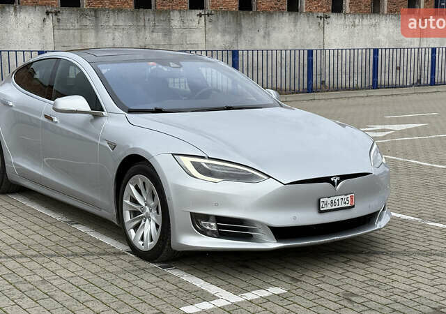 Серый Тесла Модель С, объемом двигателя 0 л и пробегом 166 тыс. км за 22500 $, фото 1 на Automoto.ua