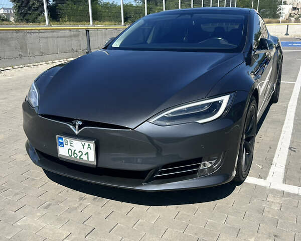 Тесла Модель С 2017 в Первомайск на Automoto.ua Серый Тесла Модель С, объемом двигателя 0 л и пробегом 106 тыс. км за 18500 $, фото 1 на Automoto.ua