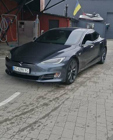 Серый Тесла Модель С, объемом двигателя 0 л и пробегом 203 тыс. км за 19999 $, фото 1 на Automoto.ua