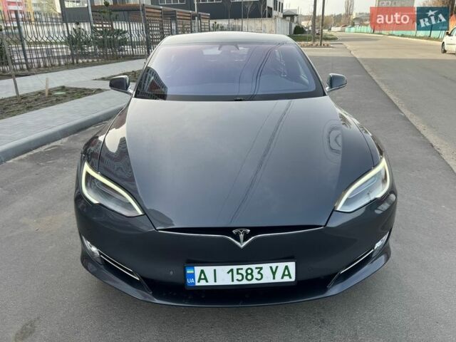 Серый Тесла Модель С, объемом двигателя 0 л и пробегом 147 тыс. км за 16500 $, фото 1 на Automoto.ua