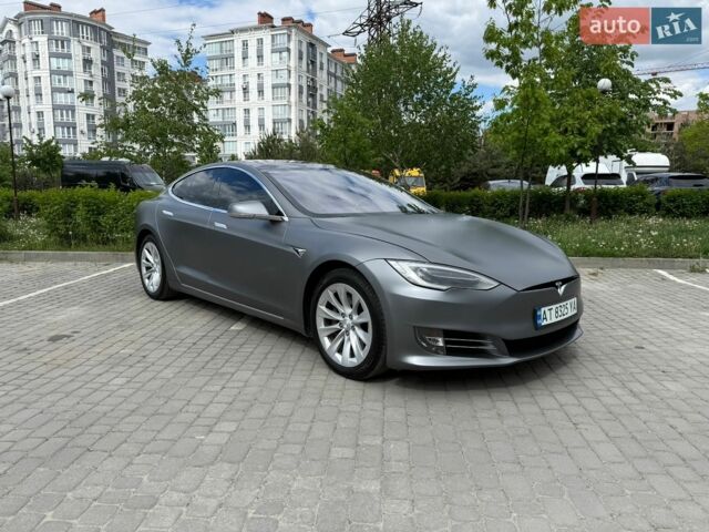 Серый Тесла Модель С, объемом двигателя 0 л и пробегом 173 тыс. км за 18000 $, фото 1 на Automoto.ua