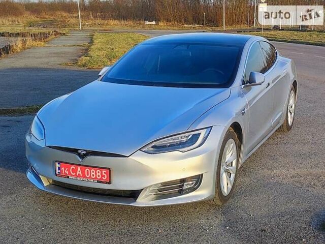 Серый Тесла Модель С, объемом двигателя 0 л и пробегом 180 тыс. км за 20000 $, фото 1 на Automoto.ua