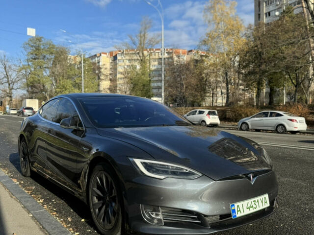 Серый Тесла Модель С, объемом двигателя 0 л и пробегом 119 тыс. км за 22000 $, фото 1 на Automoto.ua