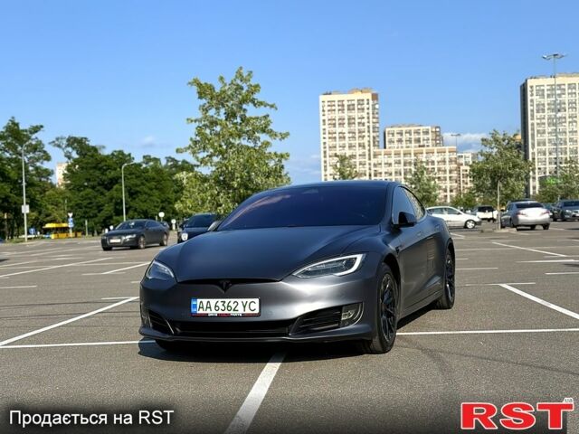 Серый Тесла Модель С, объемом двигателя 0.36 л и пробегом 220 тыс. км за 25000 $, фото 1 на Automoto.ua