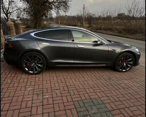 Серый Тесла Модель С, объемом двигателя 0 л и пробегом 55 тыс. км за 30000 $, фото 1 на Automoto.ua