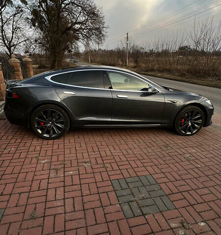 Серый Тесла Модель С, объемом двигателя 0 л и пробегом 37 тыс. км за 33500 $, фото 1 на Automoto.ua