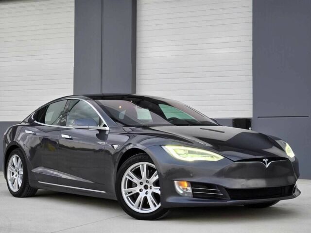 Сірий Тесла Модель С, об'ємом двигуна 0 л та пробігом 14 тис. км за 12500 $, фото 1 на Automoto.ua