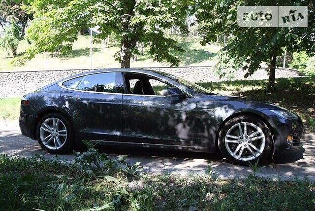 Сірий Тесла Модель С, об'ємом двигуна 0 л та пробігом 19 тис. км за 46900 $, фото 1 на Automoto.ua