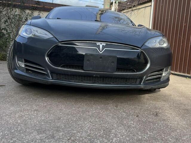 Синий Тесла Модель С, объемом двигателя 0 л и пробегом 207 тыс. км за 11500 $, фото 1 на Automoto.ua