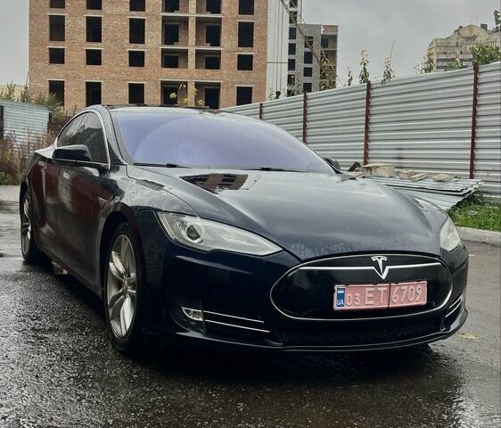 Синий Тесла Модель С, объемом двигателя 0 л и пробегом 294 тыс. км за 13200 $, фото 1 на Automoto.ua