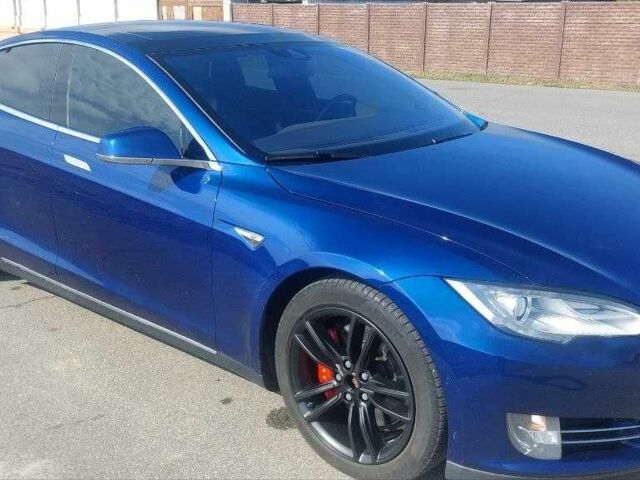 Синий Тесла Модель С, объемом двигателя 0 л и пробегом 282 тыс. км за 13500 $, фото 1 на Automoto.ua