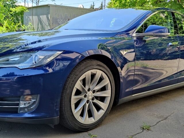 Синий Тесла Модель С, объемом двигателя 0 л и пробегом 200 тыс. км за 14000 $, фото 1 на Automoto.ua