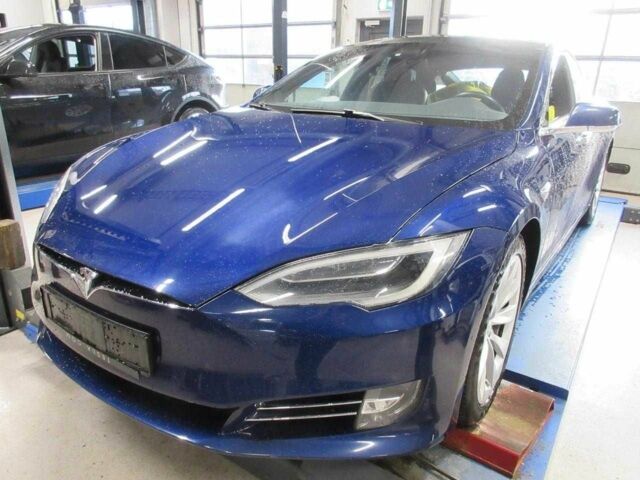 Синий Тесла Модель С, объемом двигателя 0 л и пробегом 160 тыс. км за 13700 $, фото 1 на Automoto.ua
