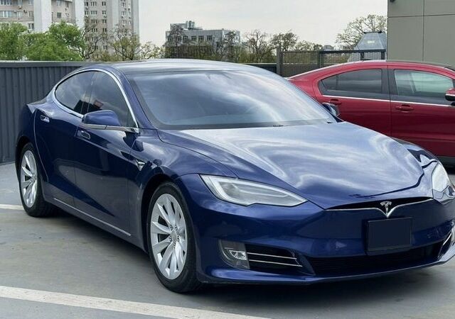 Синий Тесла Модель С, объемом двигателя 0 л и пробегом 201 тыс. км за 21500 $, фото 1 на Automoto.ua