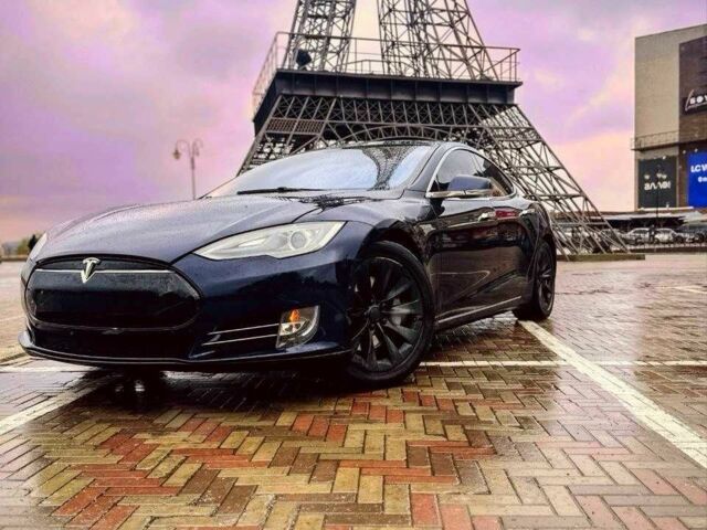 Синий Тесла Модель С, объемом двигателя 0 л и пробегом 257 тыс. км за 11100 $, фото 1 на Automoto.ua