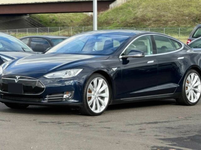 Синий Тесла Модель С, объемом двигателя 0 л и пробегом 86 тыс. км за 6000 $, фото 1 на Automoto.ua