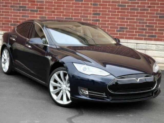 Синій Тесла Модель С, об'ємом двигуна 0 л та пробігом 84 тис. км за 4000 $, фото 1 на Automoto.ua
